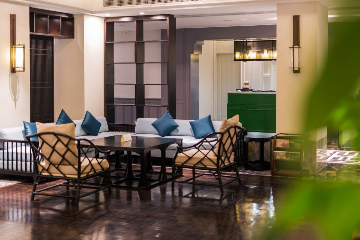 C._M0DCii2KMck2gkci720