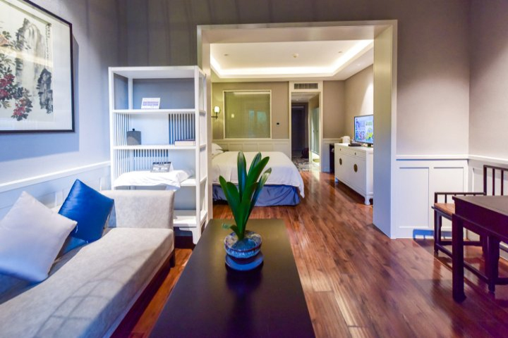 C.4DkWrglS4N2JQ3IMz720