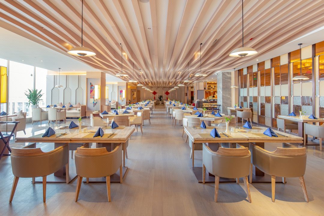 200b11000000qevrv0879_W_1080_808_R5_D