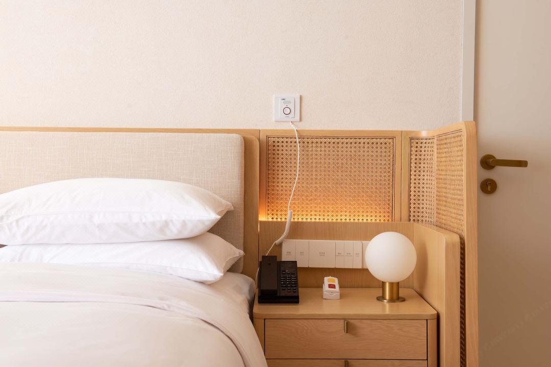 0204n120009nua8cl6A85_W_1080_808_R5_D